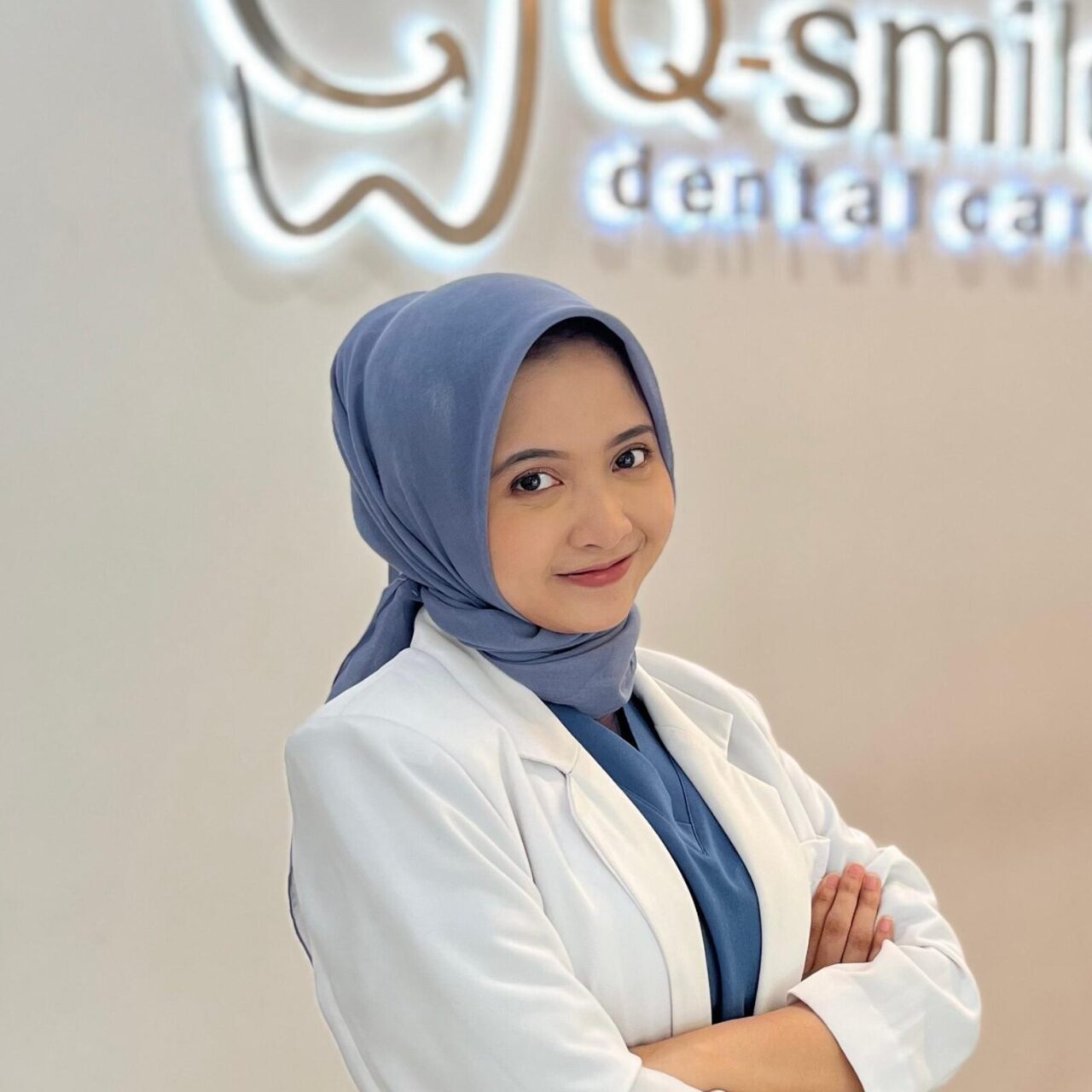 https://qsmiledental.com/wp-content/uploads/2024/05/WhatsApp-Image-2024-05-09-at-15.27.18-2-scaled-e1715835191972-1280x1280.jpeg