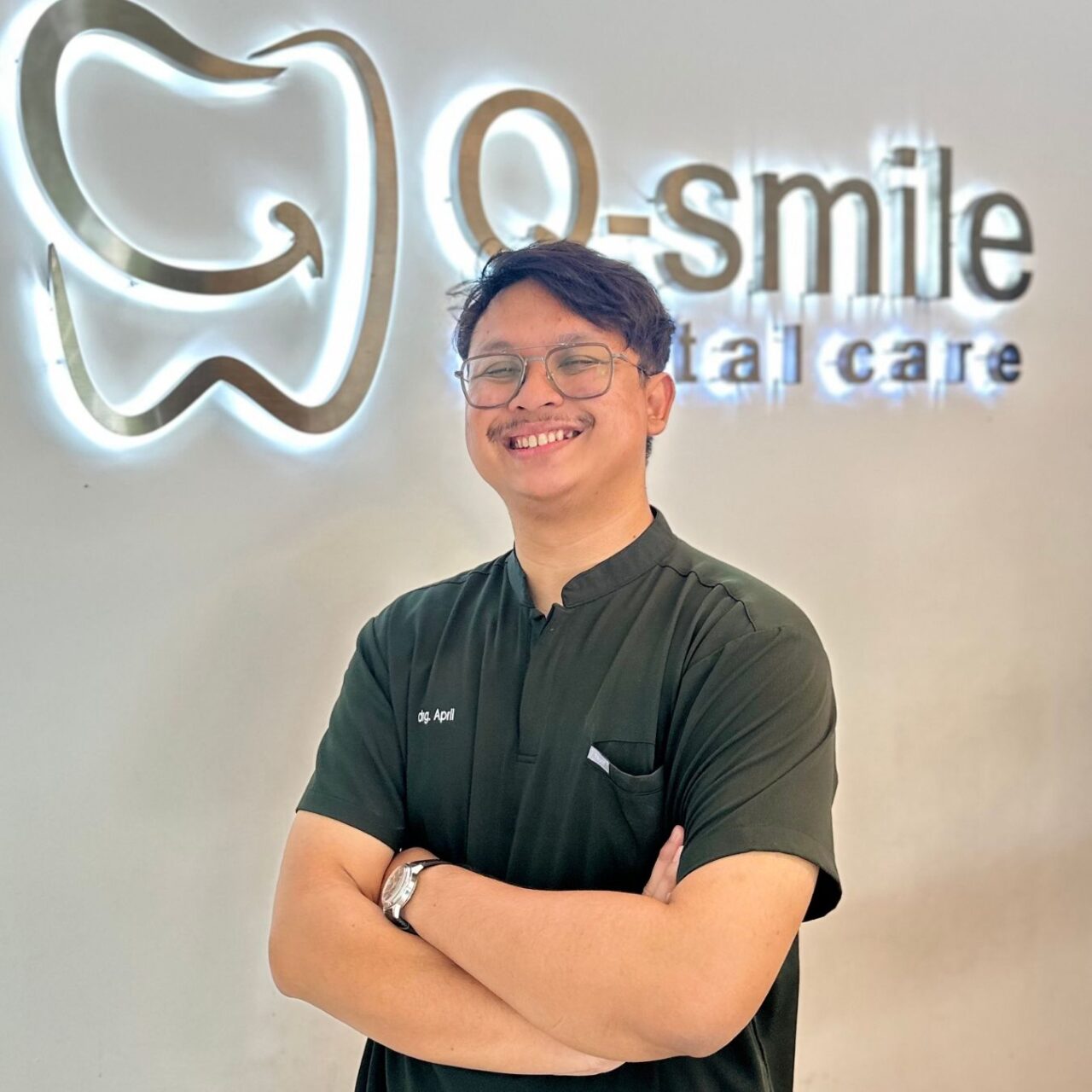 https://qsmiledental.com/wp-content/uploads/2025/04/Untitled-design-3-1280x1280.jpg